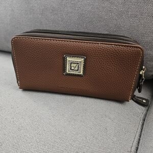 Stone Mountain Cornwell Leather Checkbook Wallet Cognac Brown